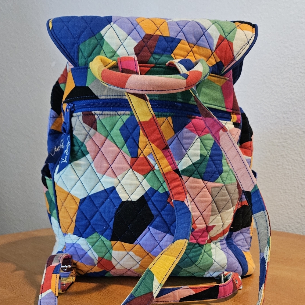 Hardly Used! VERA BRADLY - Multi Colored Quilted Backpack Bag- Multiple Comp. - Picture 4 of 6